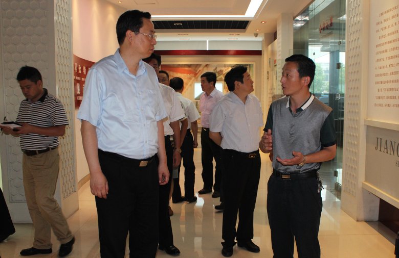 轉型升級領潮流 趕超跨越大發展